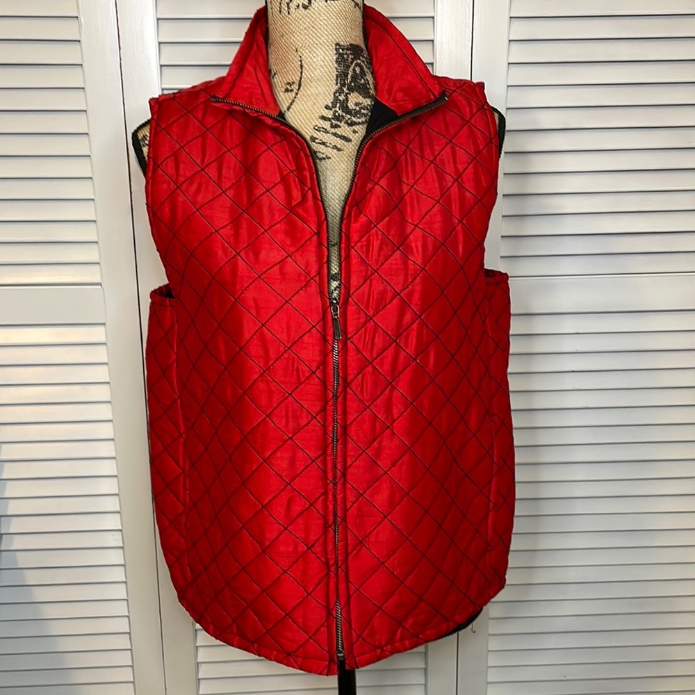 EUC Chico’s Red Silk Quilted Vest